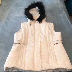 Sporto size XL best with removable fur trim hood
